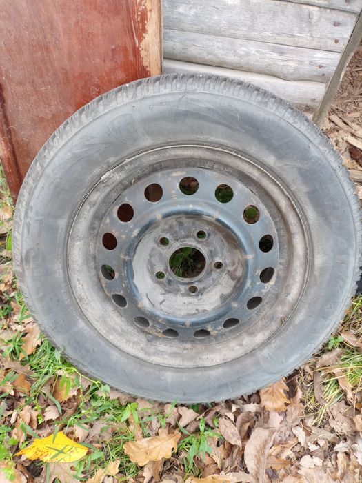 Две Firestone Запазени Зимни Гуми 195/65/15