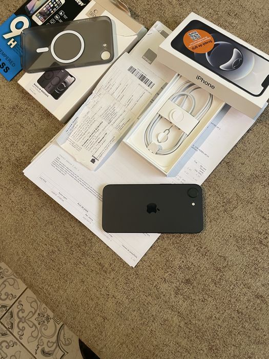 Vand  iphone 16 e  nou nouț