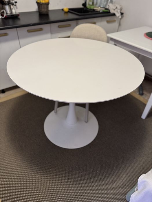 Set masa cu scaune Jysk