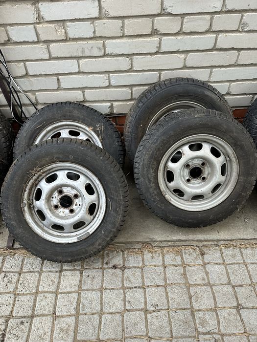 Колеса резина зима в сборе от Гольфа