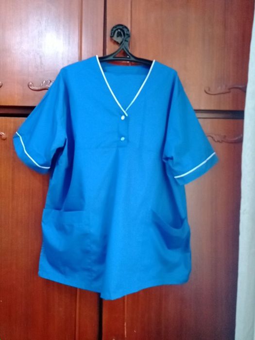 Продам костюм новый