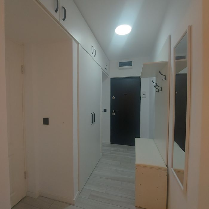 Apartament 2 camere de închiriat.