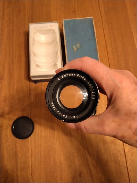 Продавам обектив Carl zeiss jena Sonnar 4/135