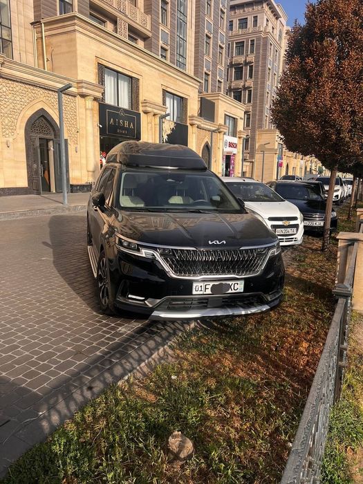 Kia karnival hi lioomusine