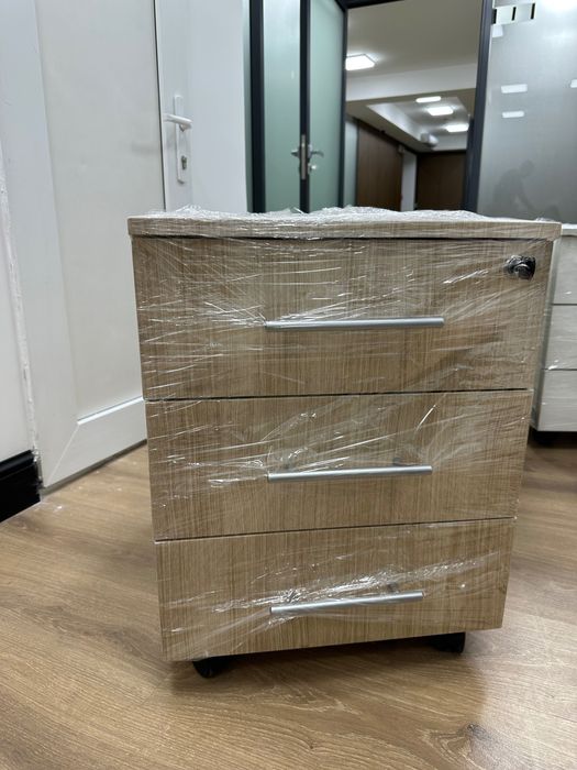 Офисные тумбы на колесиках