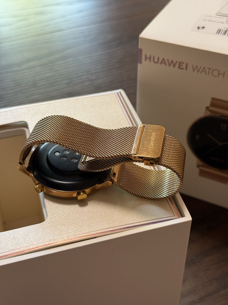 Дамски смарт часовник Huawei GT 2 Gold