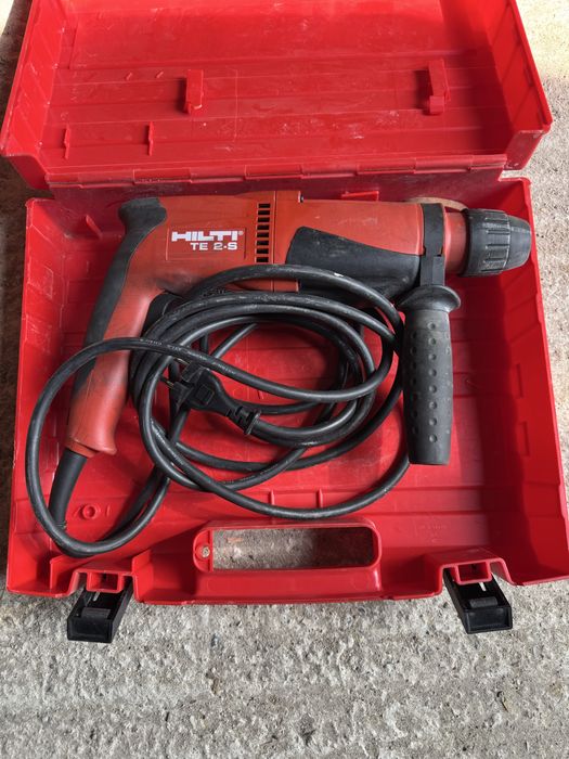 Bormasina Hilti ca noua