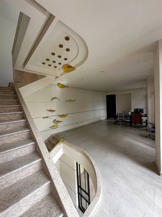 Аренда помещения Ул. Юсуф Хос Ходжиба 270 м²