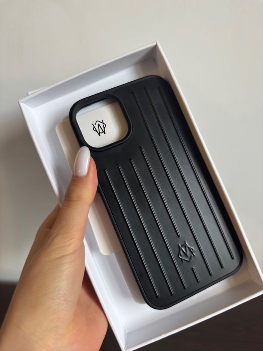 Rimowa калъф за iphone 13