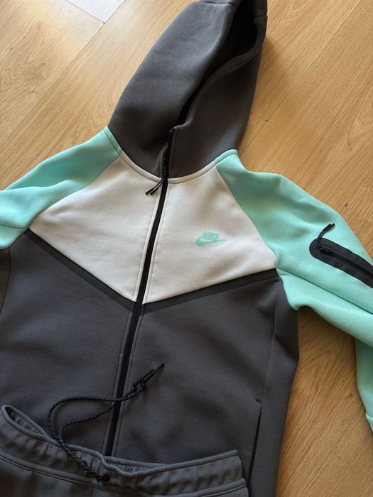 Nike Tech Fleece
