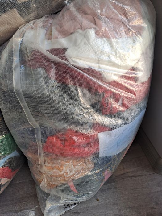 Дрехи 2ра употреба 30лв/чувала РАЗПРОДАЖБА