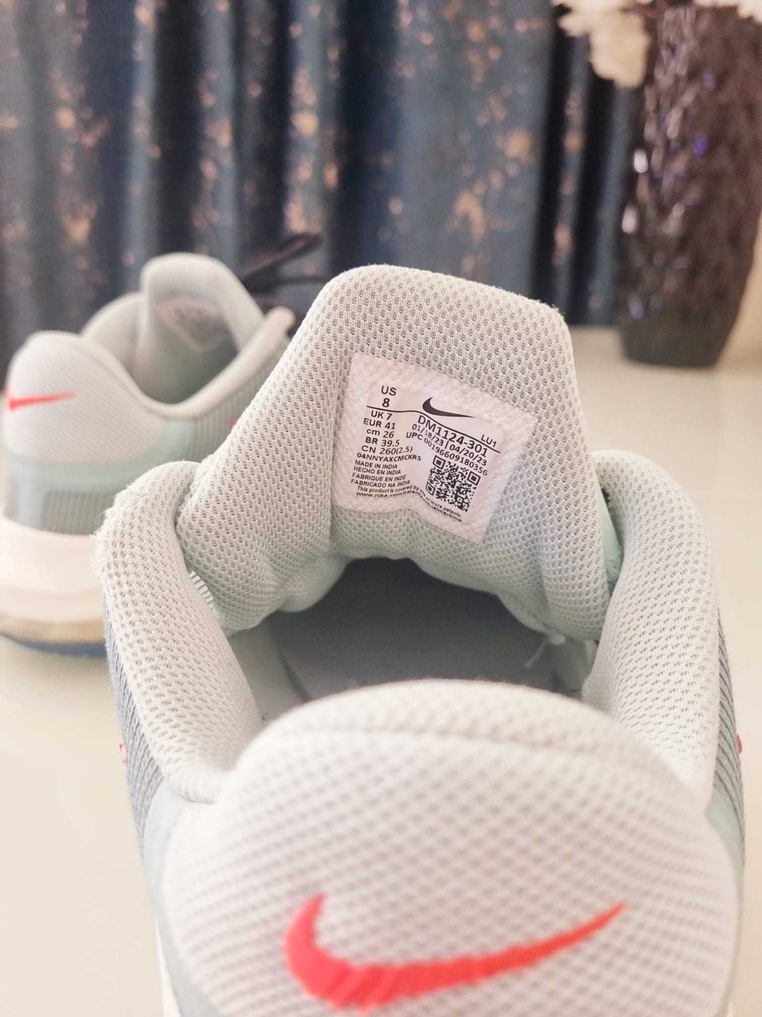 Adidasi Nike Airmaxx marimea 41 (UK 7) - barbați