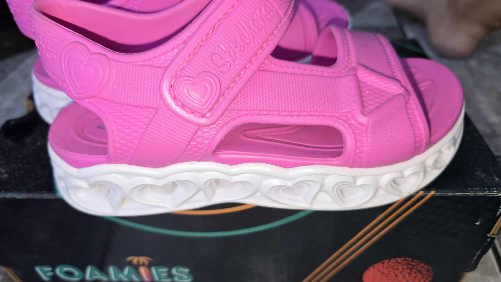 Skechers 32номер светещи