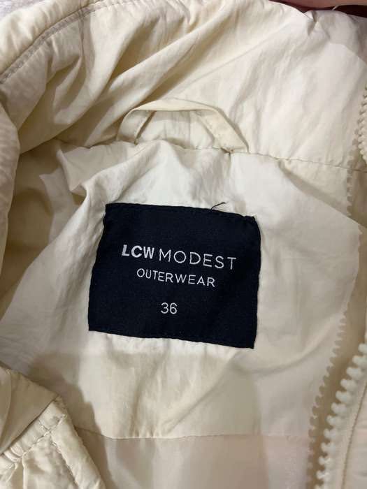 Безрукавка женская