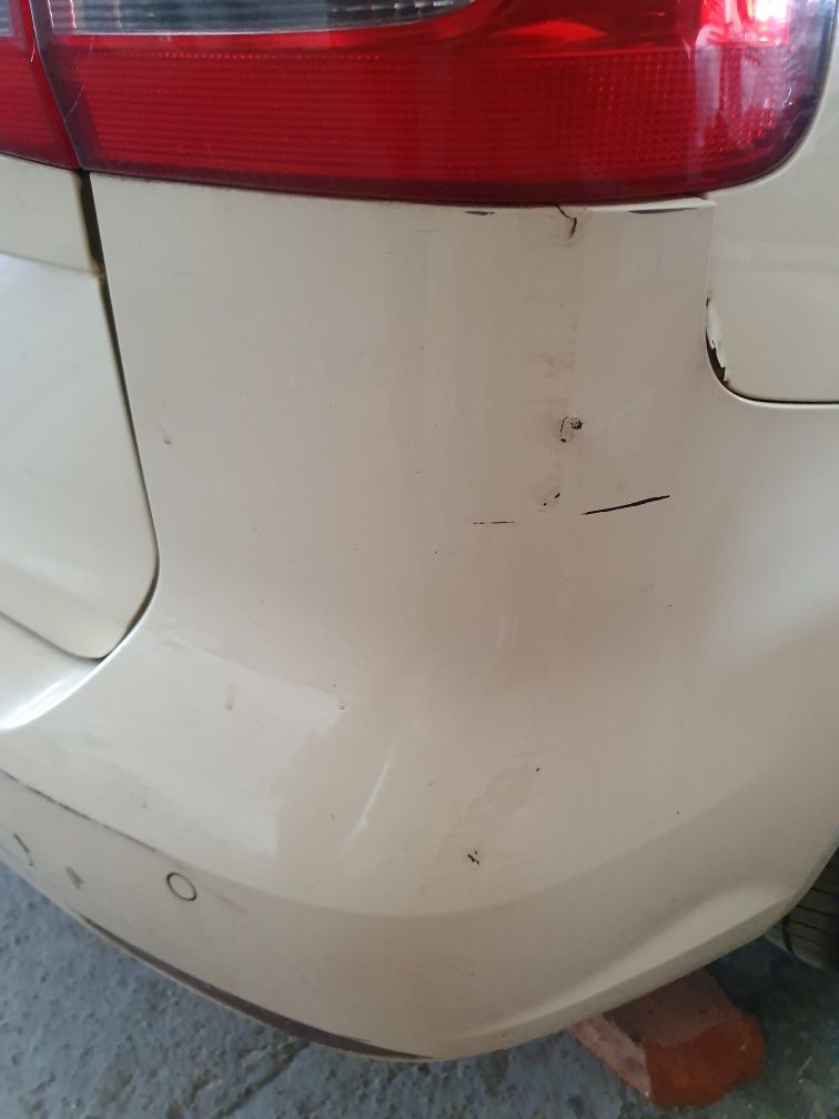 Bară spate spoiler Vw Touran 2013