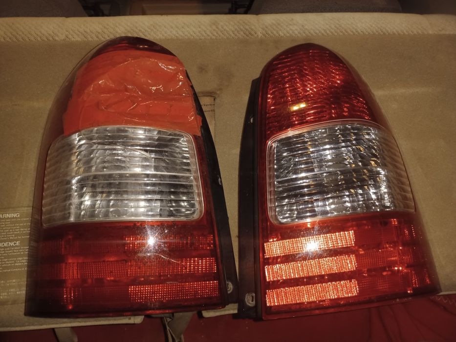 Продам задние фонари на Mazda mpv