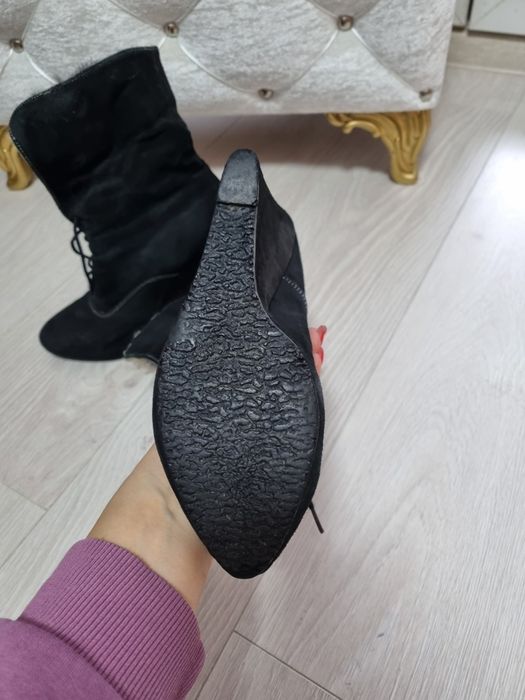 Botine din piele intoarsa cu blanita,Minelli,  39