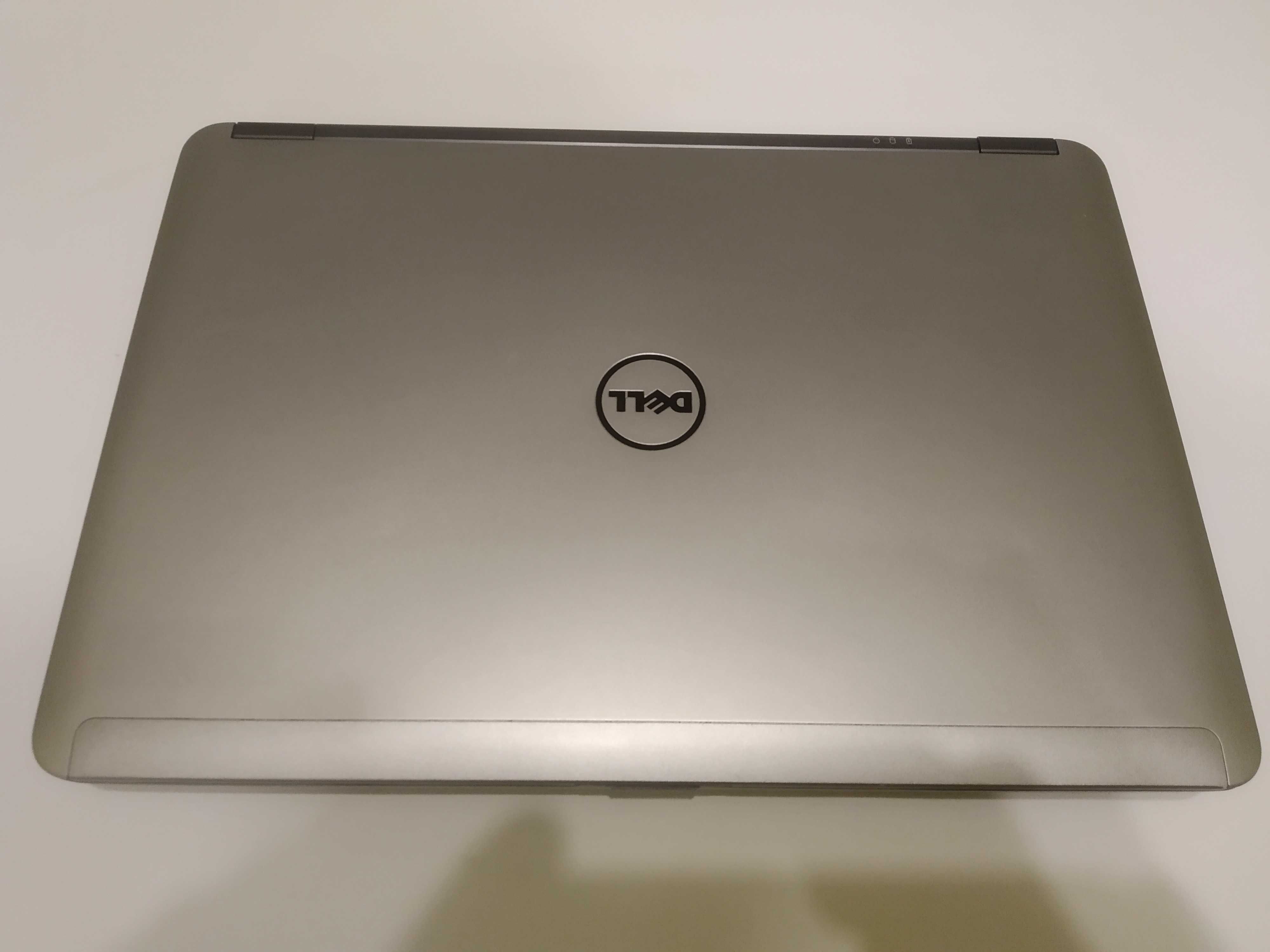 Продавам Dell Latitude E6440 i5/ 8gb ram/ 256gb ssd отлична батерия