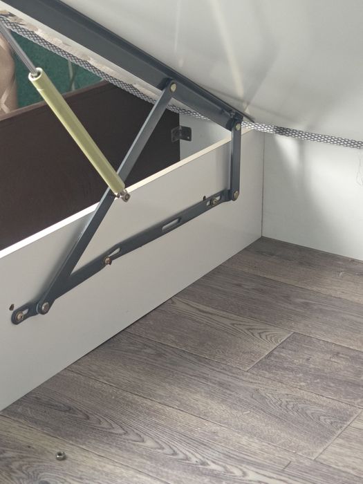 Продам 2-х спальную кровать