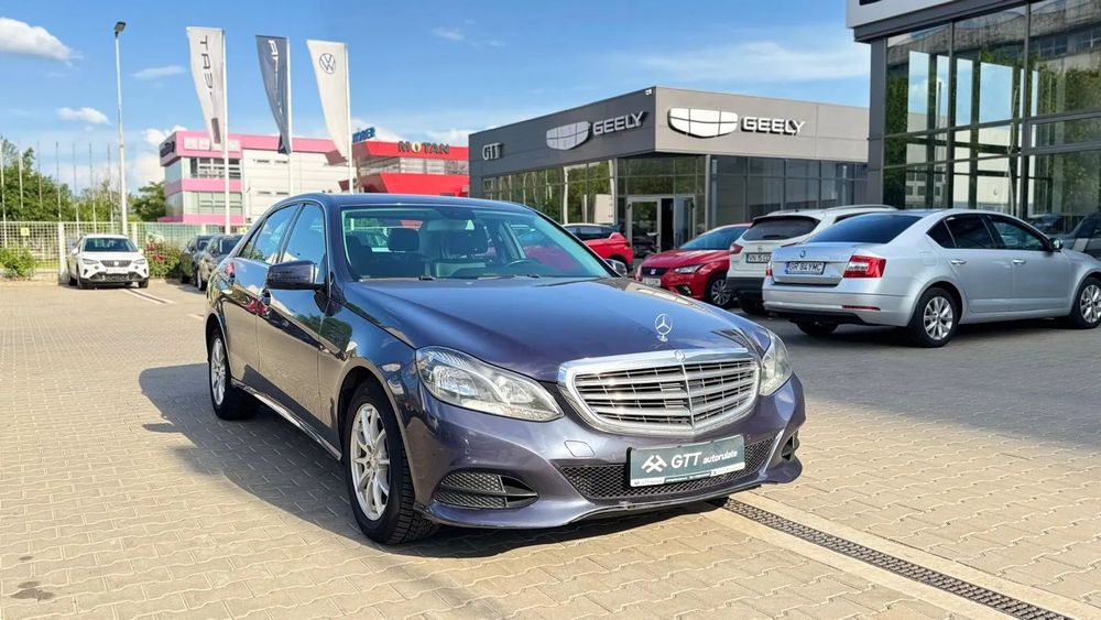 Mercedes-Benz E Stare perfecta, masina serviceata la zi