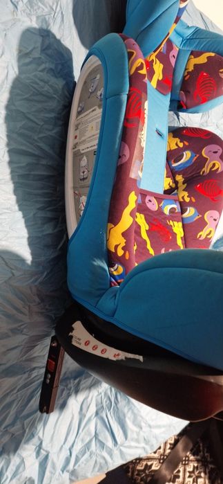 Scaun auto cu isofix si pozitie somn