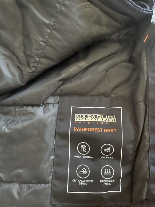 Napapijri Rainforest Next black beauty