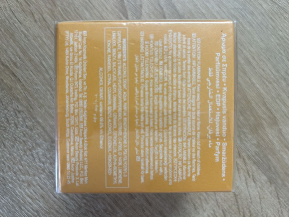 Apa de parfum Incandesscence femei