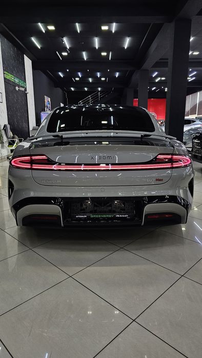 XIAOMI SU7 MAX 

> Yuqori tezligi : 265 km/h
> Ot kuchi : 673
> Batare