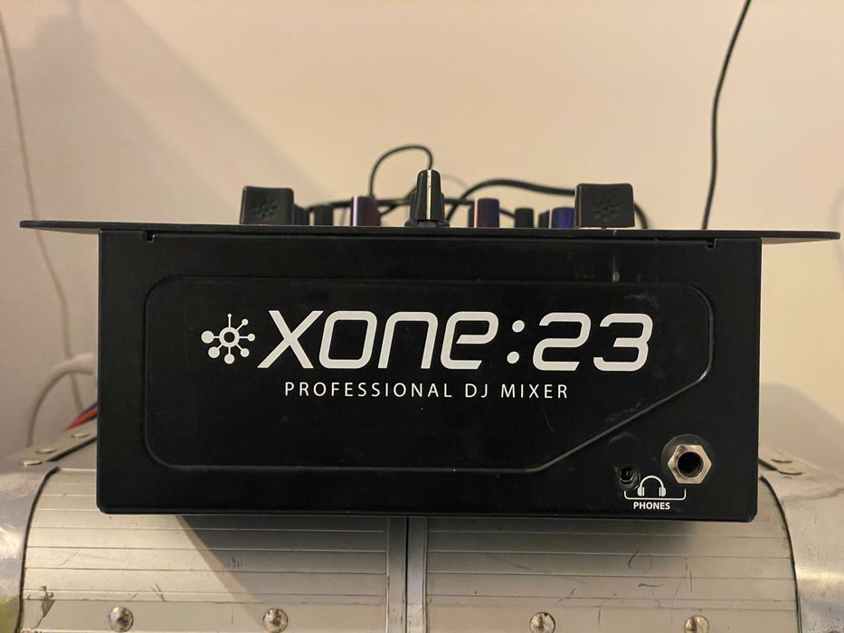 Allen & Heath XONE 23 mixer DJ professional - functioneaza perfect