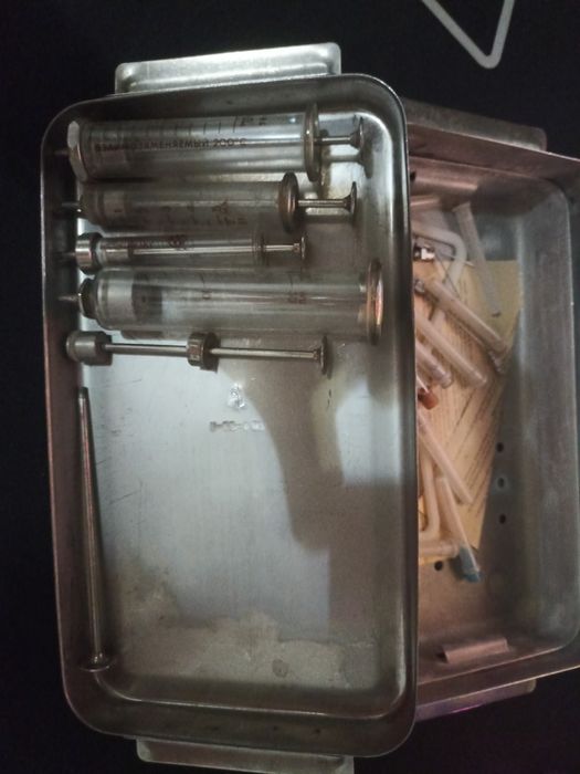 Медицинский Винтаж: Шприцы "Рекорд" 20мл + Металлический Пенал, СССР