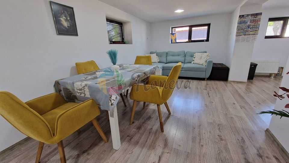 Продава се Къща в с. Ловчанци, Област Добрич - 180 кв.м за 1334 €/кв.м - Снимка #4