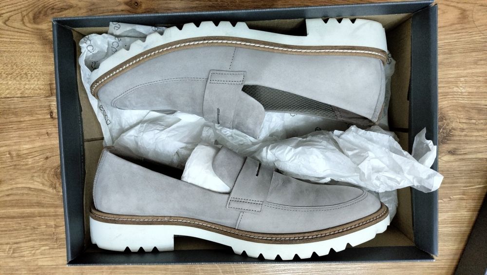 Продам лоферы ЕССО новые