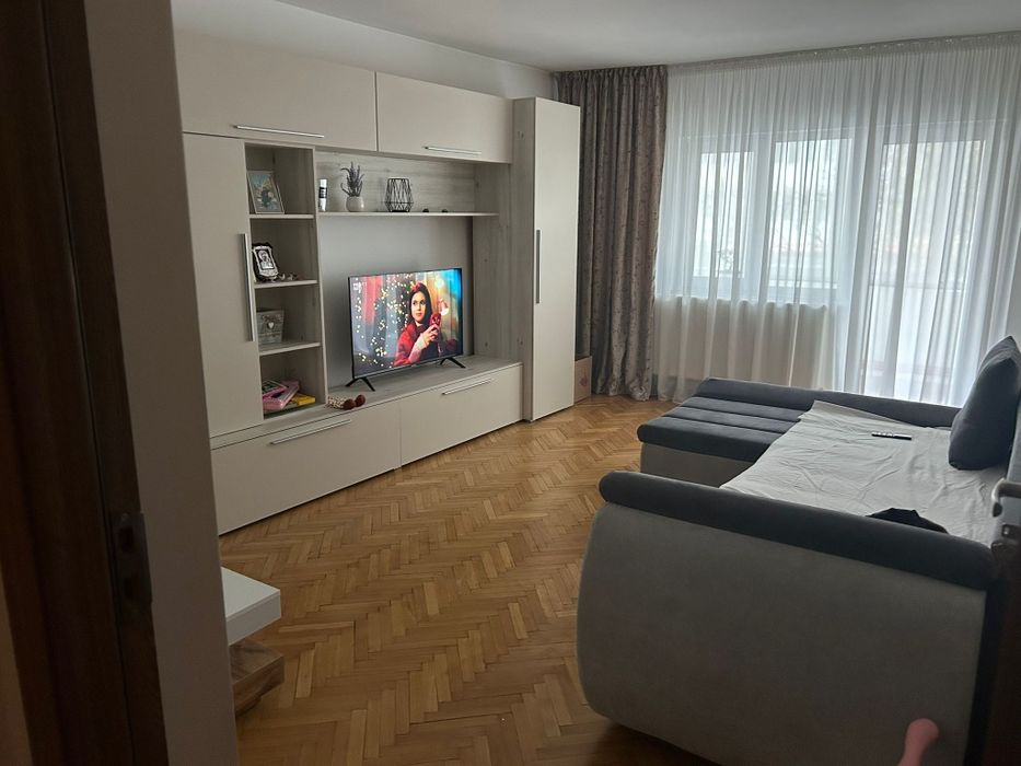 Apartament 2 camere de închiriat