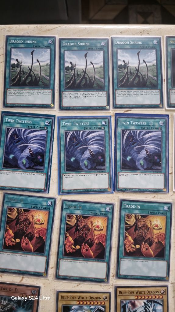 Yu-Gi-Oh! карти - blue eyes и support, кутия на кайба