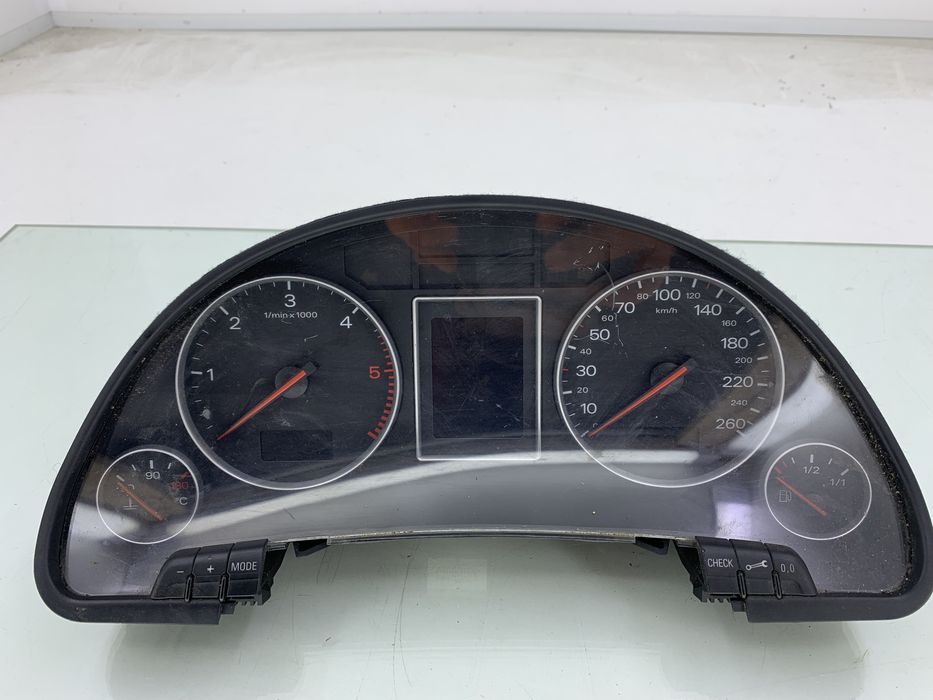 Dezmembrez Ceas bord de pe Audi A4 B6 2001-2004