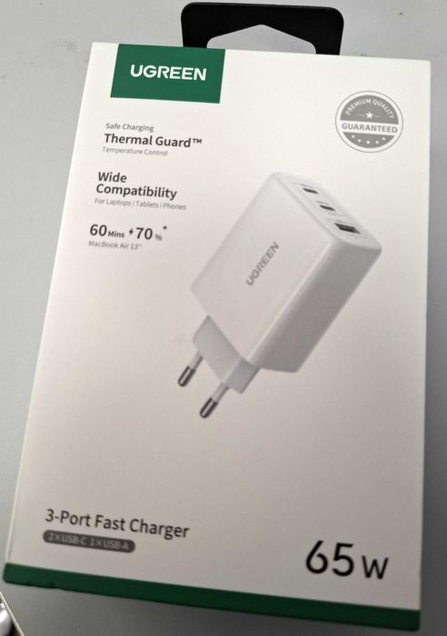 Încărcător nou Ugreen Quick C 65W, 2xUSB-C, 1xUSB-A, pt Samsung Iphone