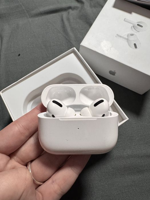 Продам наушники  AirPods Pro