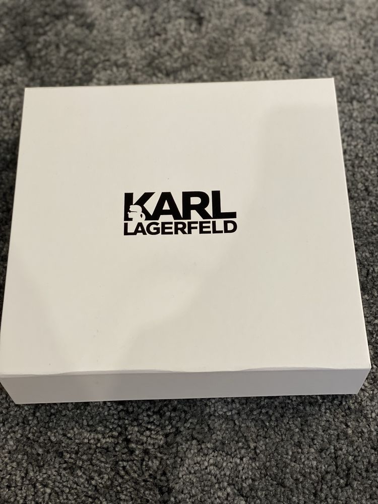 Оригинален! Karl Lagerfeld за Iphone 11 pro max