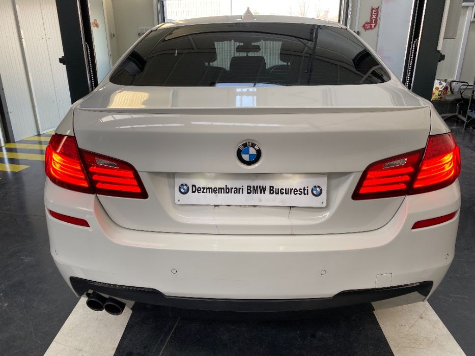 Dezmembrez BMW seria 5 F10 LCI pachet M 520d an 2013