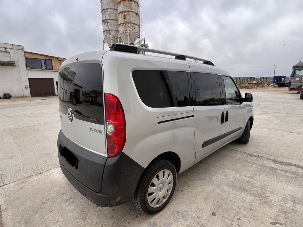 OPEL COMBO 1.6CDTI 78.000 km distribuție schimbată - impecabila