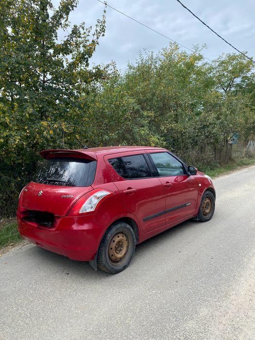 Suzuki swift 2011