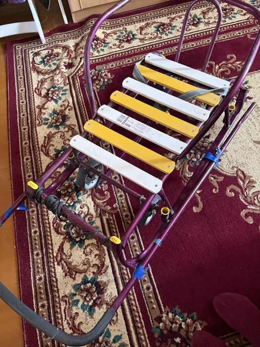 Продам санки с колесами в отличном состочнии