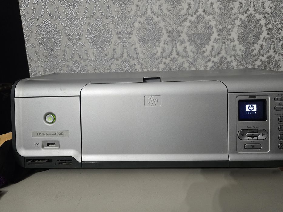 Продам принтер hp photosmart 8053