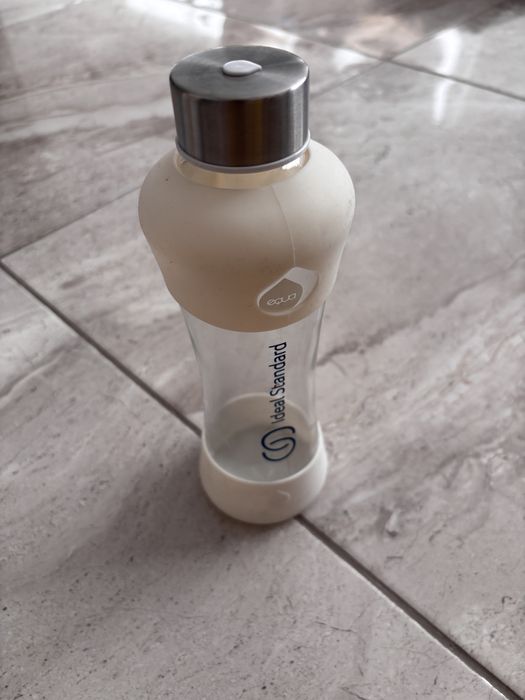 Стъклено шише.