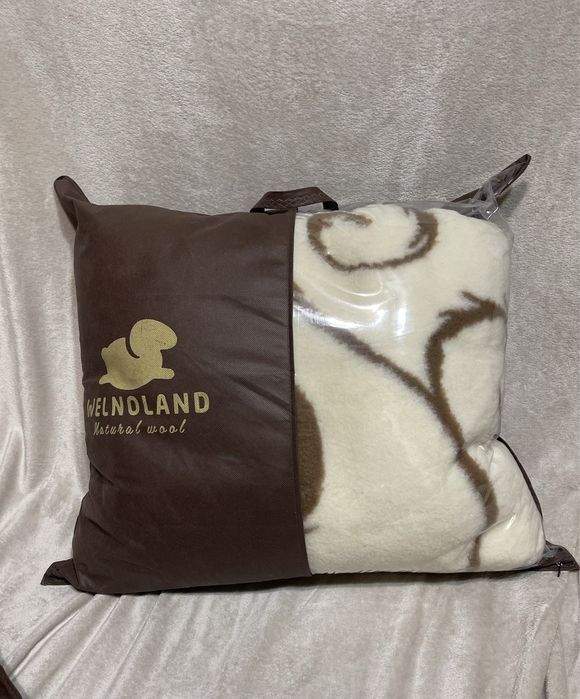 SET VENEȚIAN - Doromerino - 2 perne si o patură