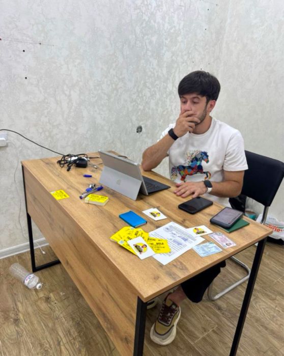 Parta, stollari bilan srochno sotiladi!! 250ming parta, stul 110ming