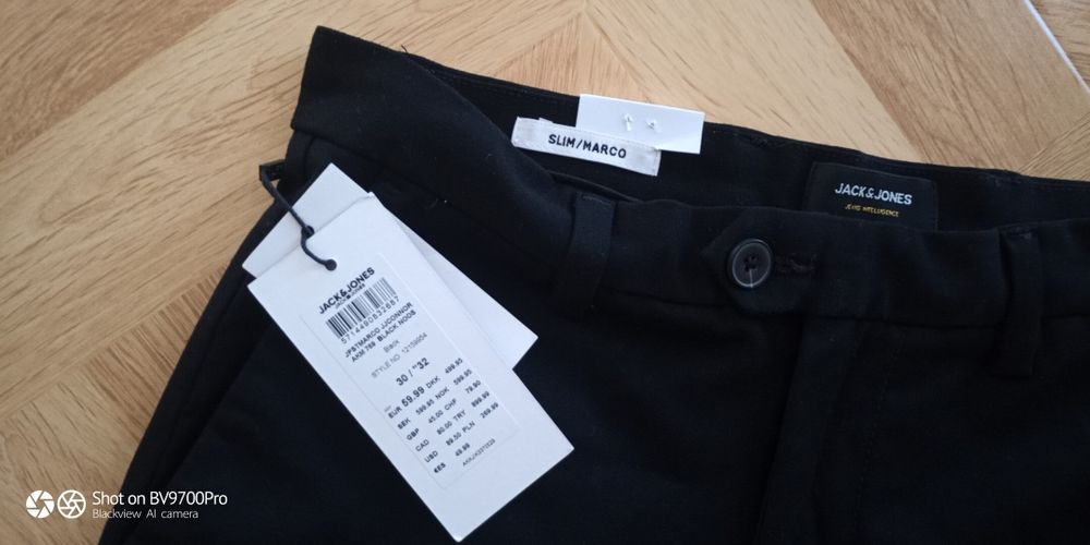 Pantaloni casual noi cu etichetă