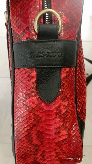 Змийска кожа Чанта вкл. За таблет, лаптоп и документи.