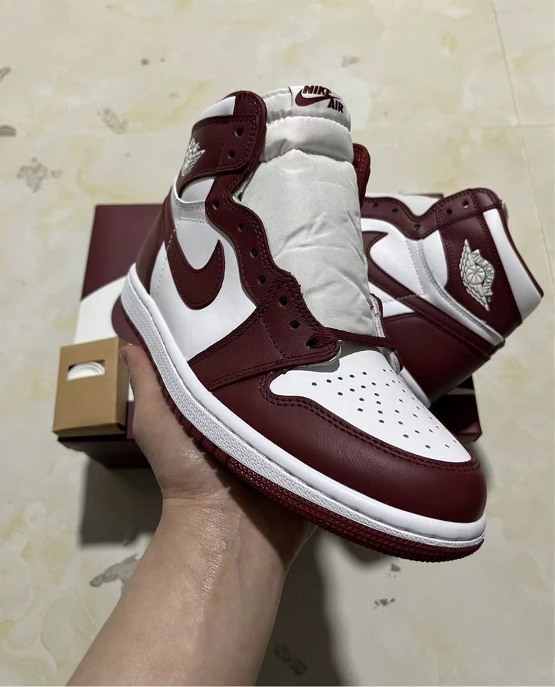 Air Jordan 1 Retro High Team Red