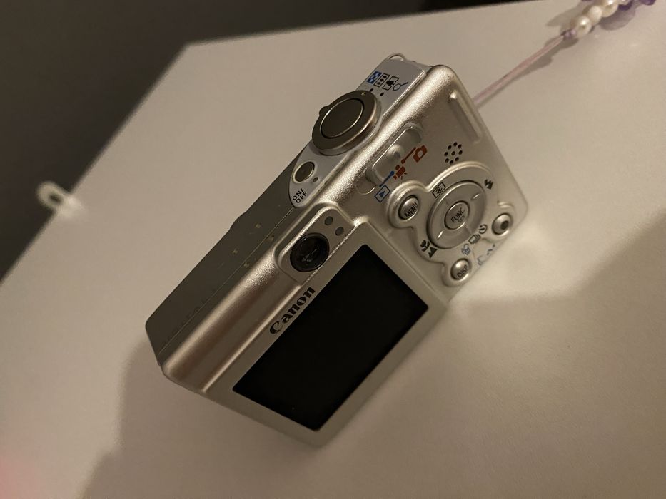 Camera digitala canon ixus 30